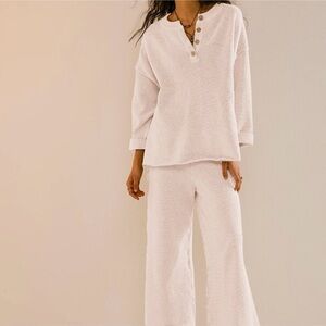 FREE PEOPLE HAILEE SWEATER SET.   NWOT. Size medium.   Will fit a large